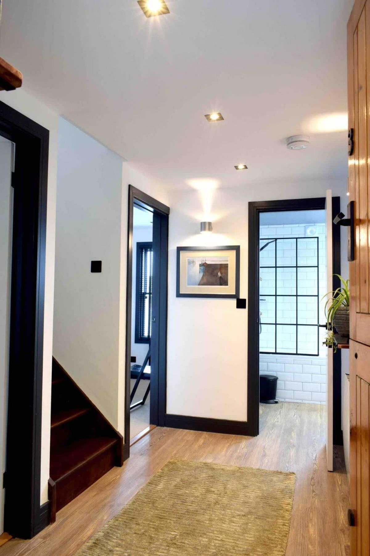 Stunning Waterfront Apartment With Spectacular Views & Parking At 'Captains Loft' 팰머스 외부 사진
